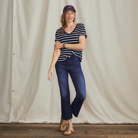 Perfect V-Neck Short-Sleeve Tee - US 5576