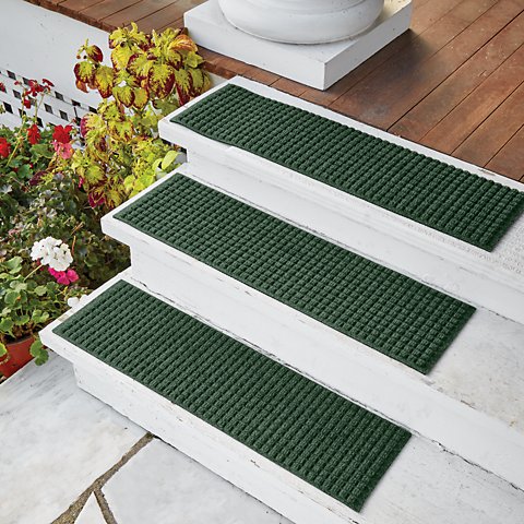 Recycled WaterHog® Grid Stair Treads - US 2574