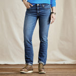 Kut from the Kloth® Catherine Mid-Rise Boyfriend Jeans - US 7020